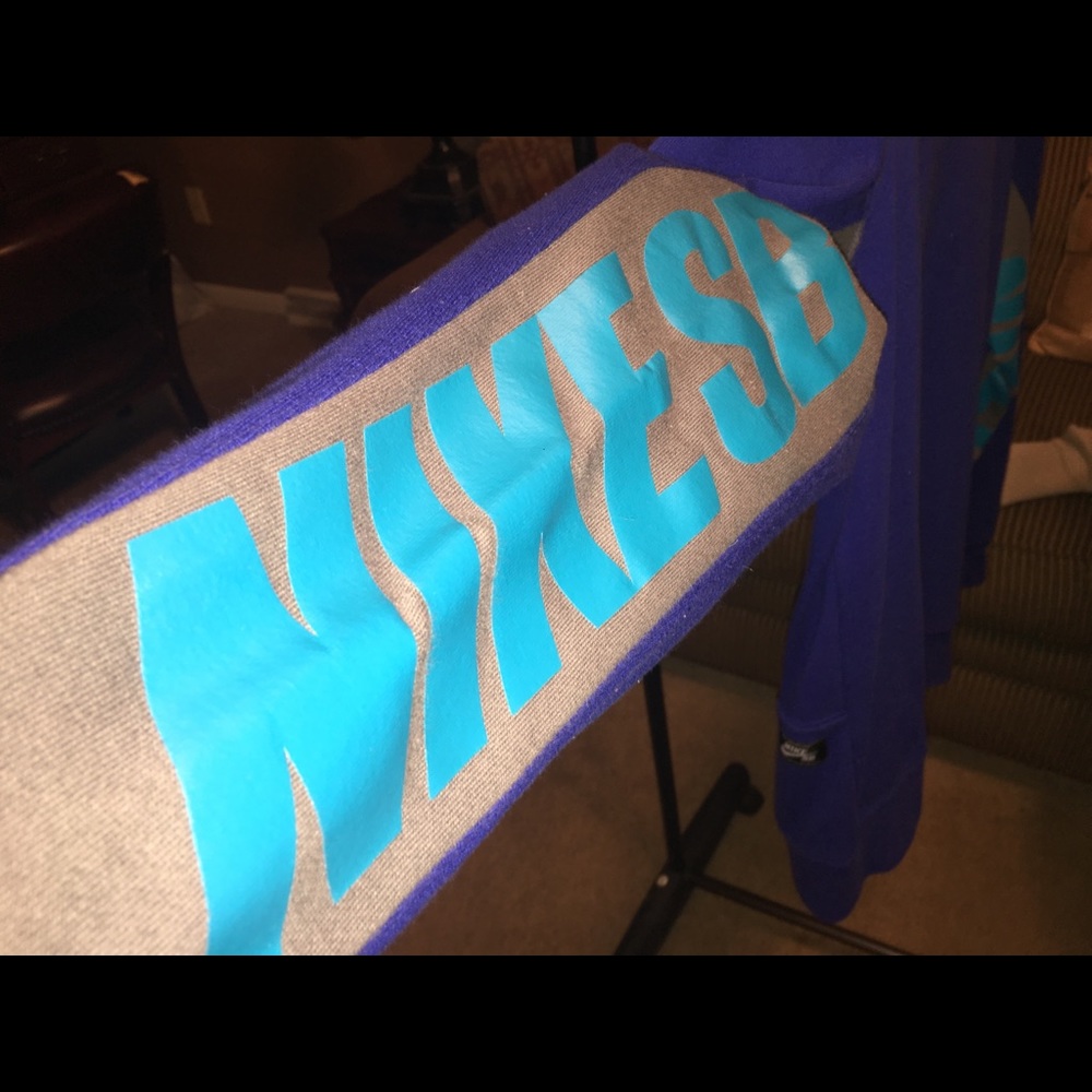 Blue Nike SB Sweatshirt.